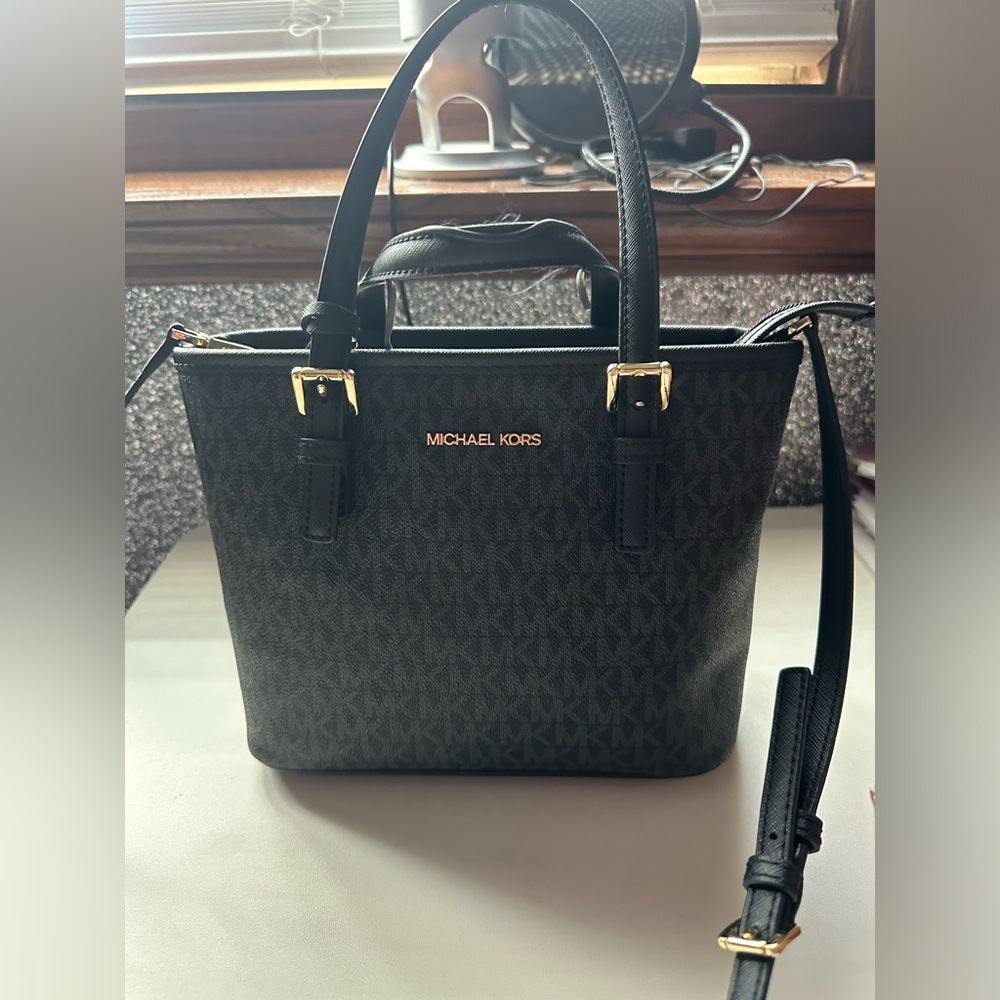 MICHAEL KORS JET SET EXTRA SMALL LOGO TOTE BAG